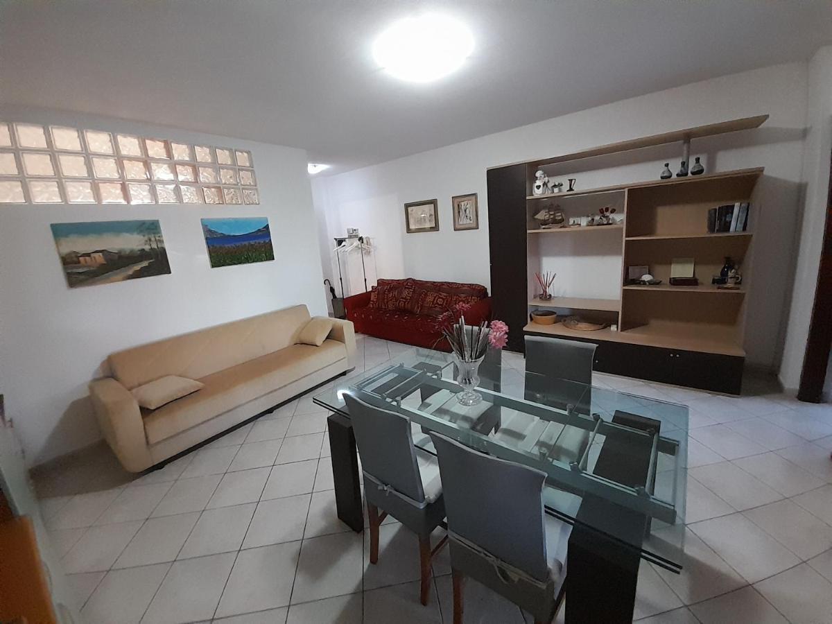 Casa Con Veranda In Centro - Comodo Parcheggio E Garage Incluso Latina Zewnętrze zdjęcie