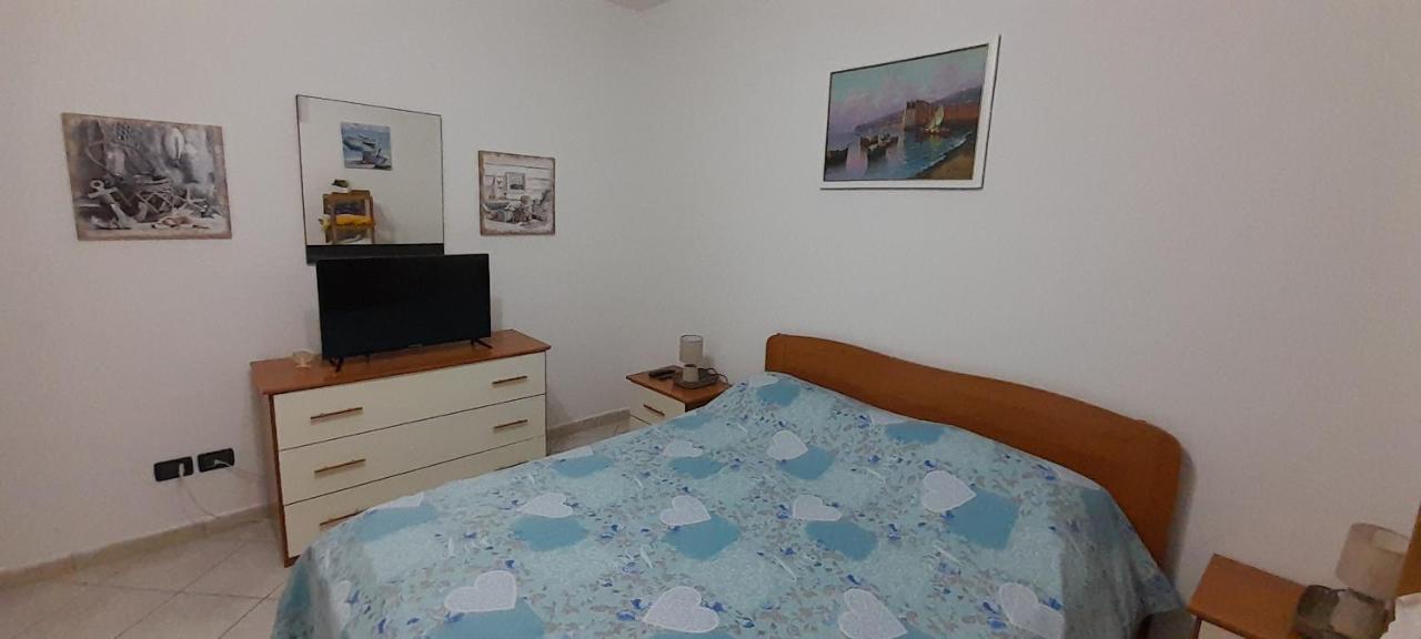 Casa Con Veranda In Centro - Comodo Parcheggio E Garage Incluso Latina Zewnętrze zdjęcie